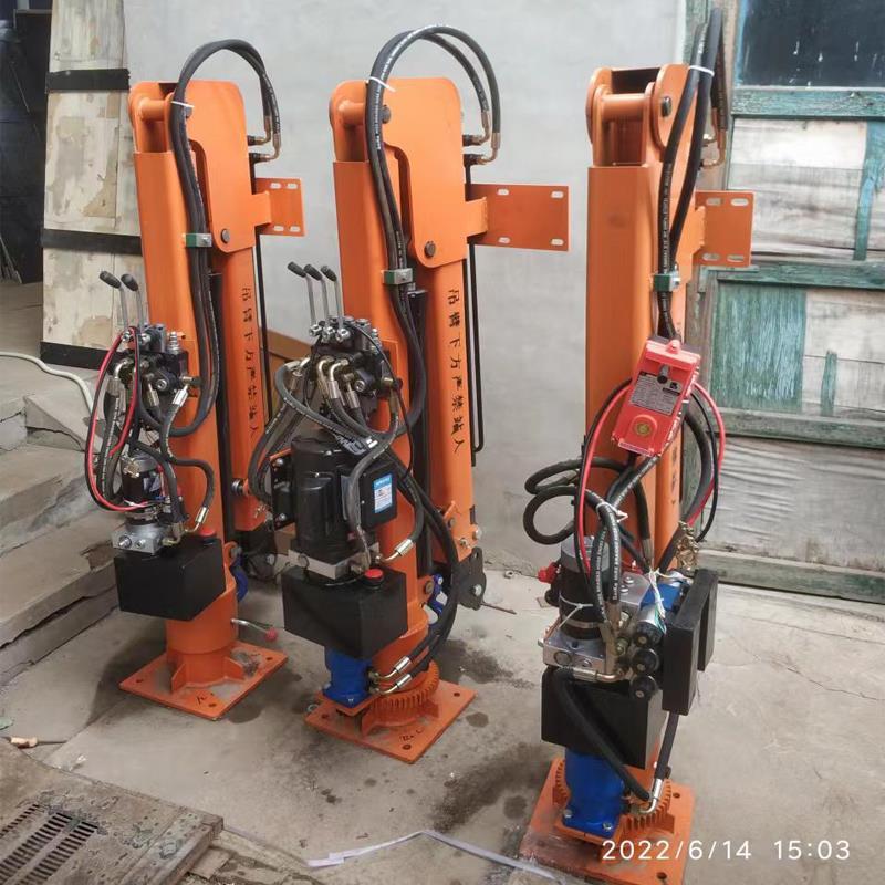 山海关区重汽蓝牌随车吊 3.2吨 国六动力强 液压驱动 农用自卸起重机